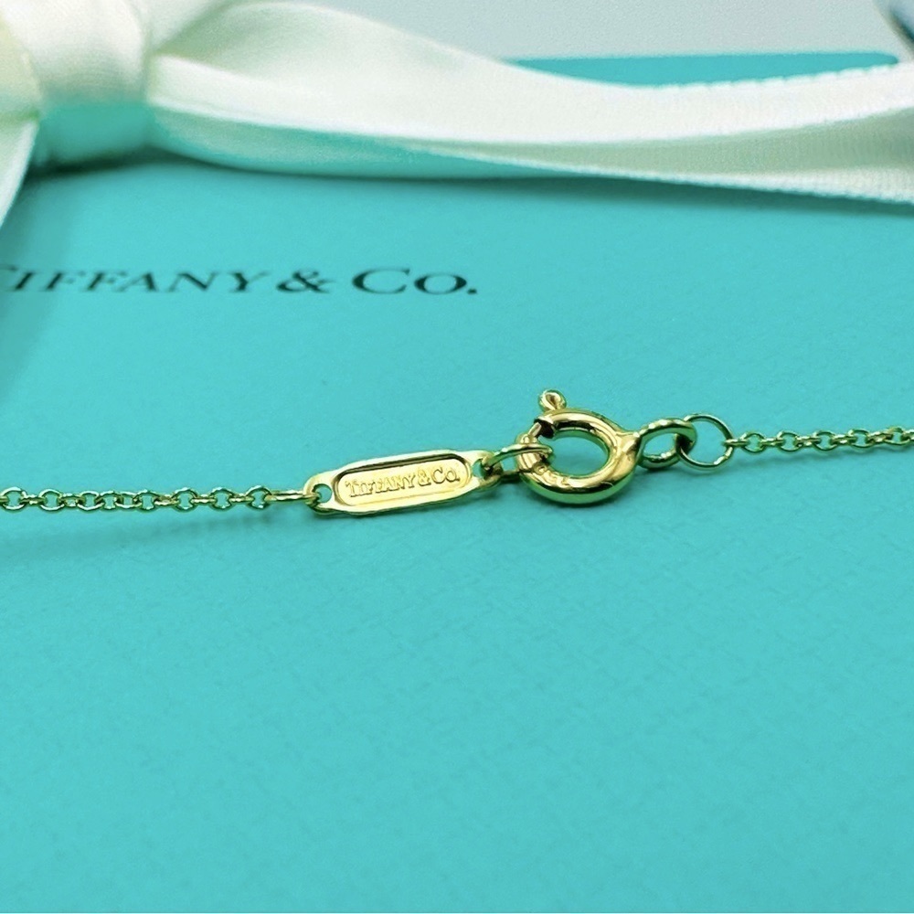 $6,100 Tiffany & Co. 0.62 CTW Diamond Heart Necklace 24” in Yellow Gold - Picture 8 of 12